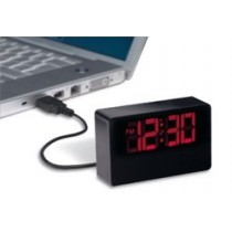 USB savienotājs un pulkstenis