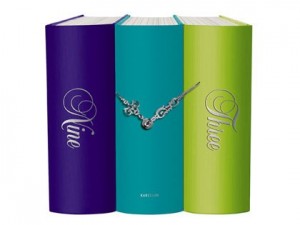 Galda pulkstenis "Book"