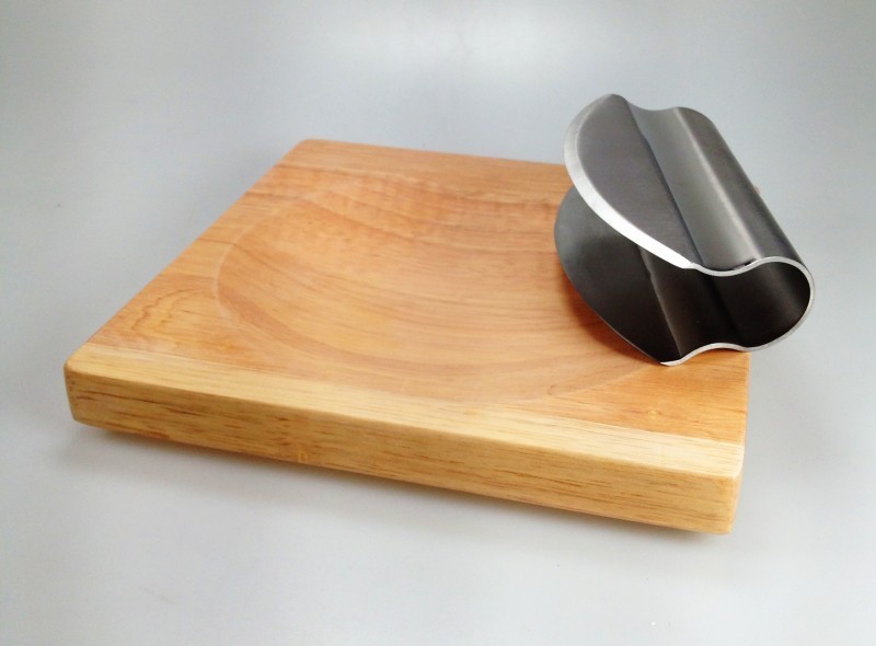Комплект для кухни, доска и нож