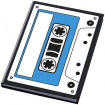 Блокнот в виде ретро аудио кассеты с эластичной застежкой. 