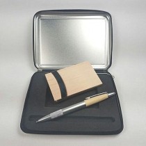 Подарочный комплект ( визитница +  ручка)